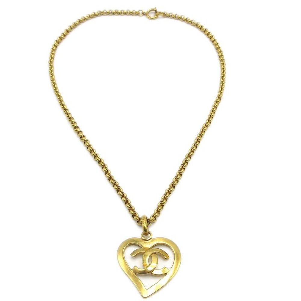 Chanel Cc Heart Pendant Metal Gold Gold_Plated Necklace Jewelry